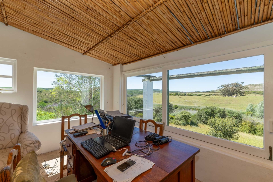 7 Bedroom Property for Sale in Stilbaai Rural Western Cape